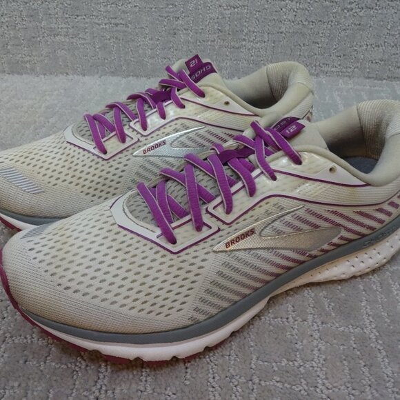𝅺brooks Ghost 12 Women's Size 11 US White Running Sneaker Shoes 1203051B186 - Picture 1 of 9